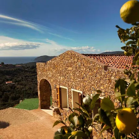Il Lupone Villa